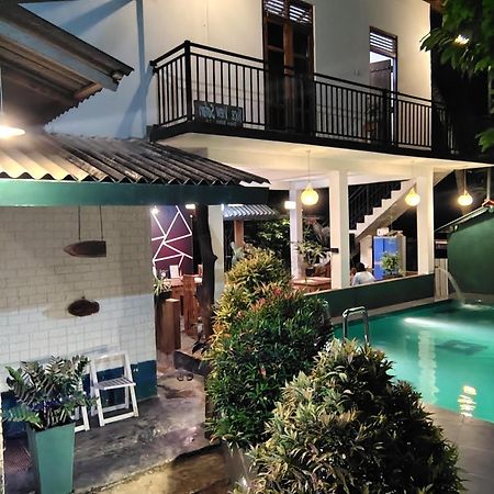 אודוואלאווה Peacock'S Paradise Safari Hostel מראה חיצוני תמונה