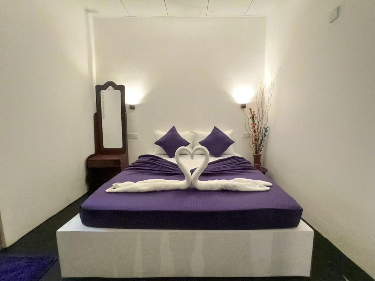 אודוואלאווה Peacock'S Paradise Safari Hostel מראה חיצוני תמונה