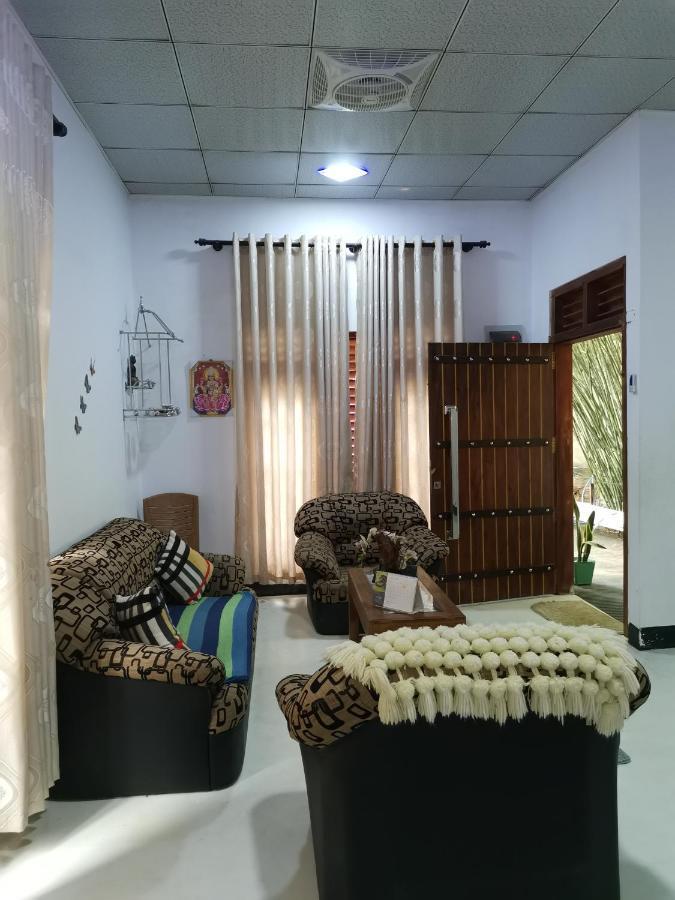 אודוואלאווה Peacock'S Paradise Safari Hostel מראה חיצוני תמונה