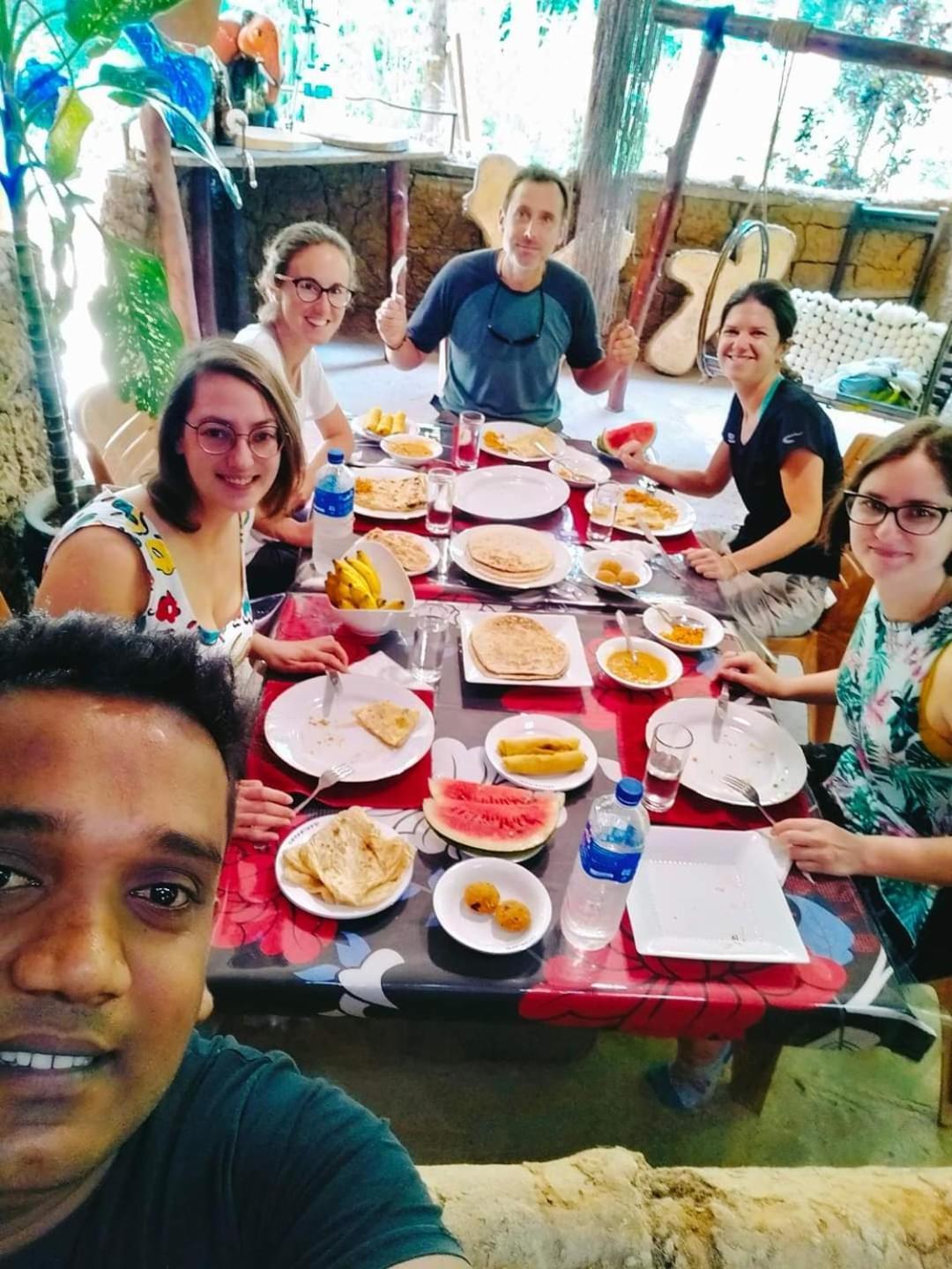 אודוואלאווה Peacock'S Paradise Safari Hostel מראה חיצוני תמונה