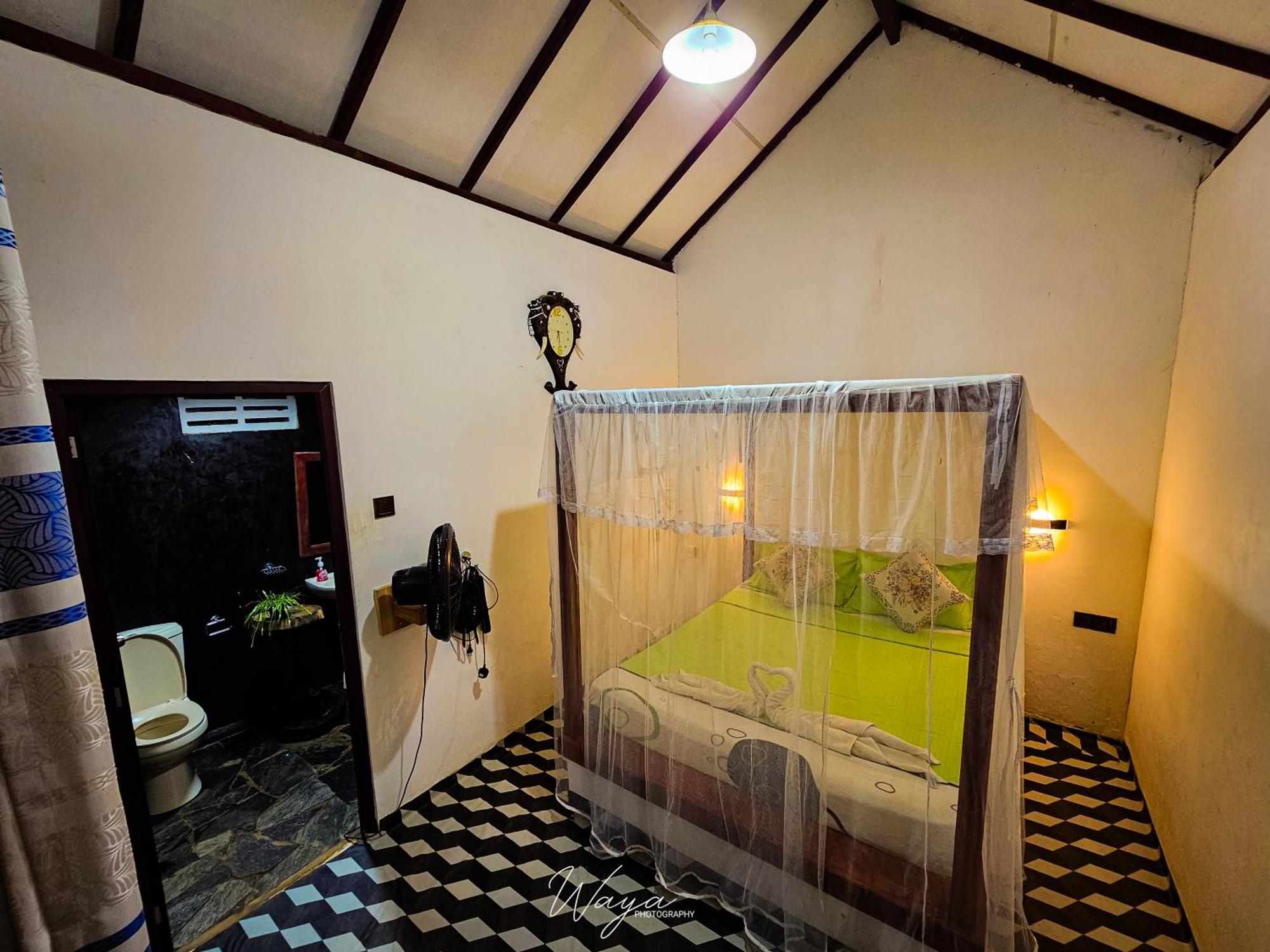 אודוואלאווה Peacock'S Paradise Safari Hostel מראה חיצוני תמונה