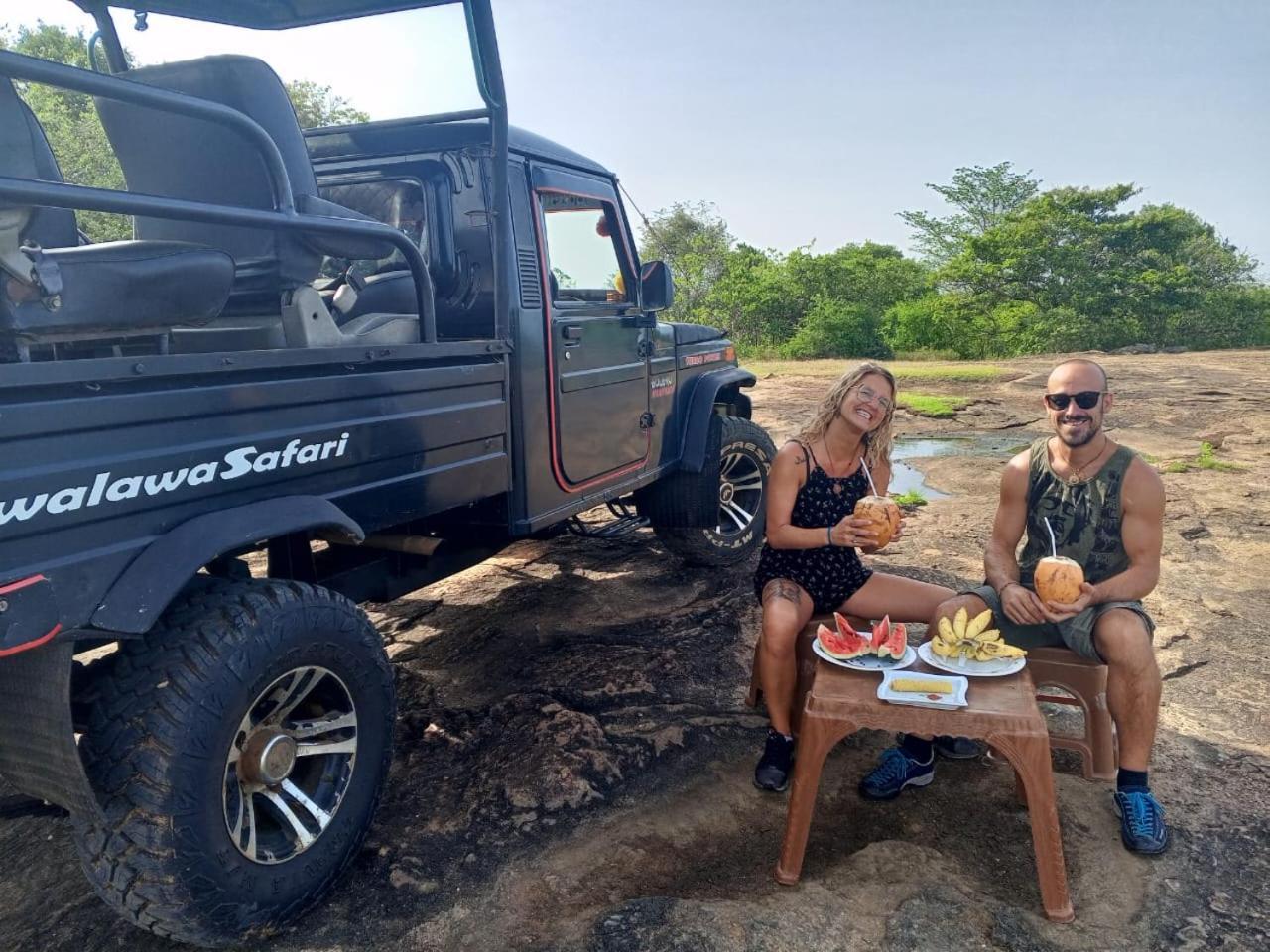 אודוואלאווה Peacock'S Paradise Safari Hostel מראה חיצוני תמונה