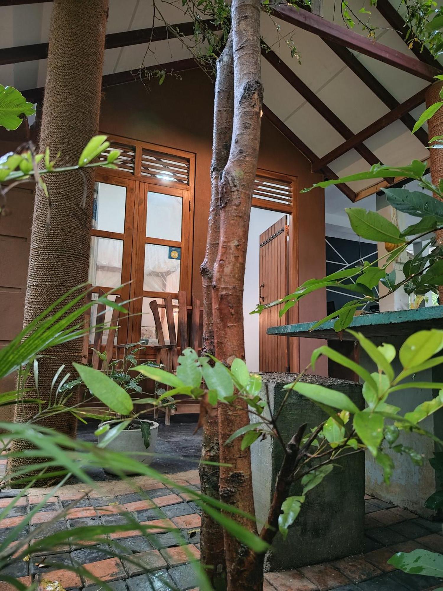 אודוואלאווה Peacock'S Paradise Safari Hostel מראה חיצוני תמונה