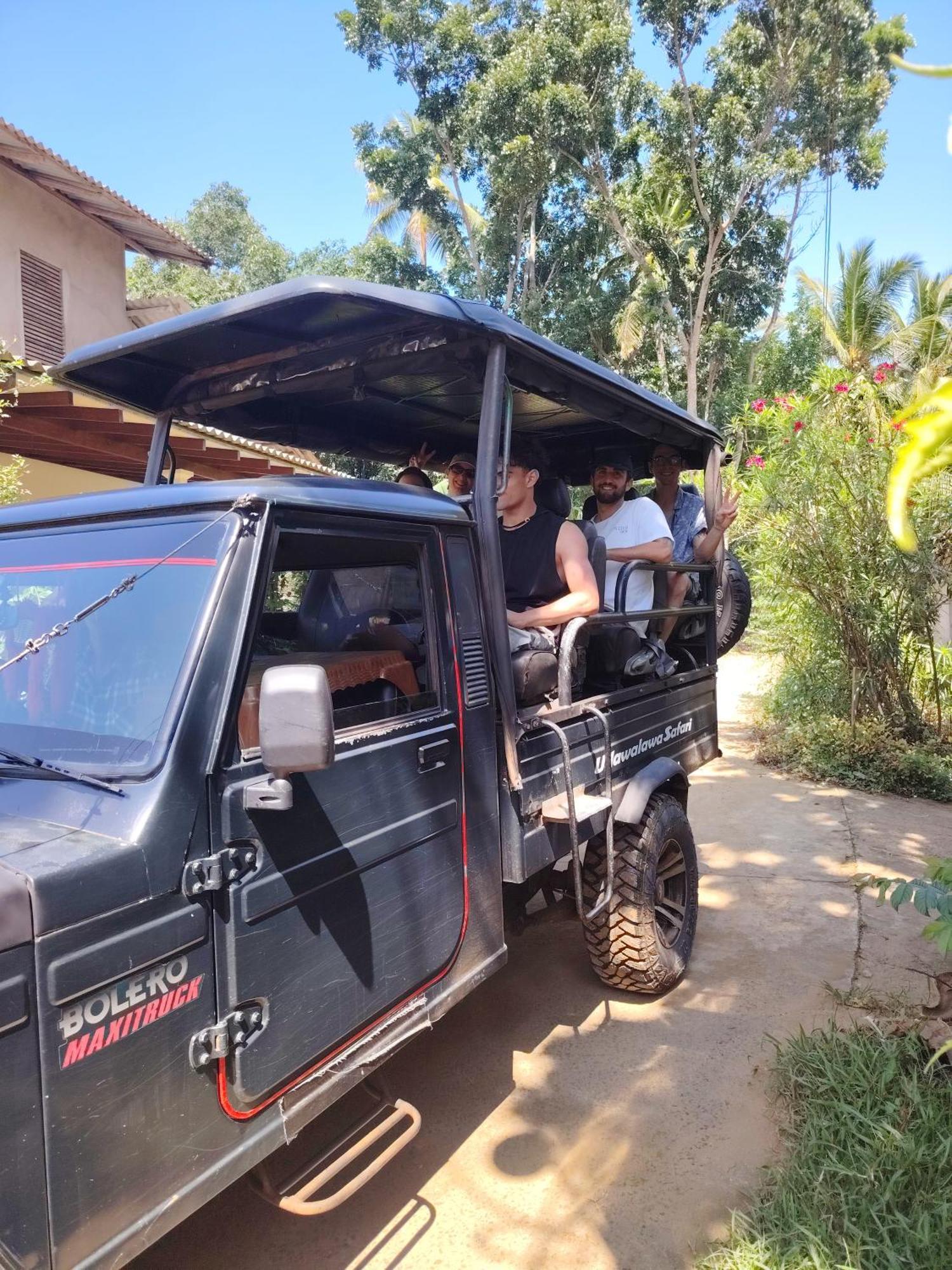 אודוואלאווה Peacock'S Paradise Safari Hostel מראה חיצוני תמונה